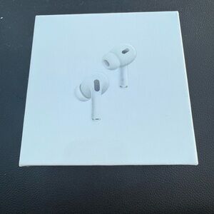 Apple AirPods Pro with MagSafe Case